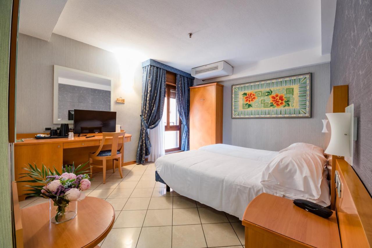 Hotel Centrale بولونيا المظهر الخارجي الصورة